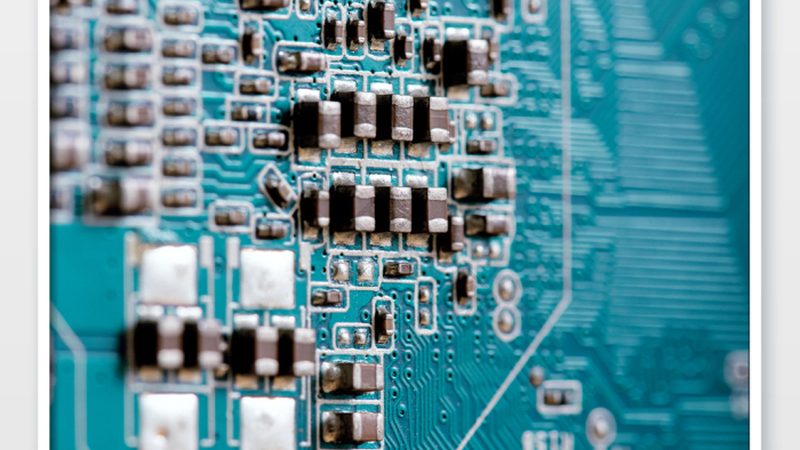 插件电阻与贴片电阻：选购指南与实际应用对比